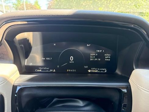 Used 2022 Lincoln Nautilus Reserve w/ Equipment Group 201A FWD image 13