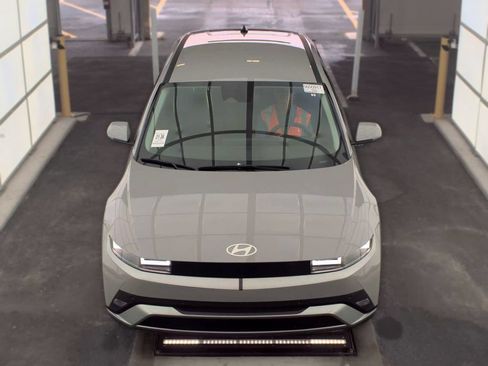 Used 2025 Hyundai Ioniq 5 SE RWD image 7