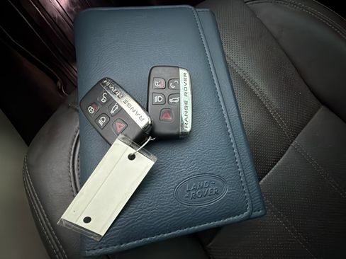 Used 2016 Land Rover Range Rover HSE image 50