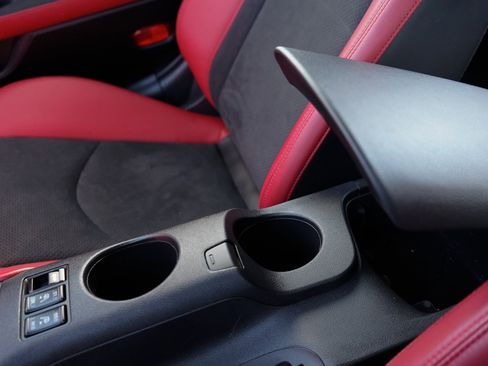 Used 2024 Nissan Z Performance w/ Floor Mat Package image 34