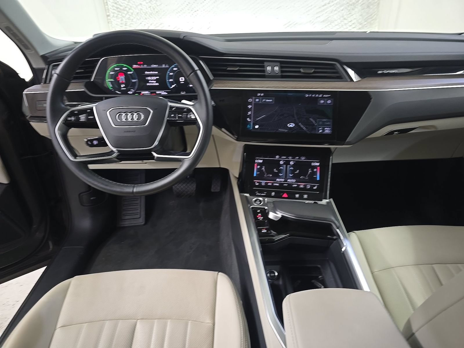 Used 2024 Audi Q8 e-tron Premium Plus w/ Premium Plus Package AWD/4WD image 11