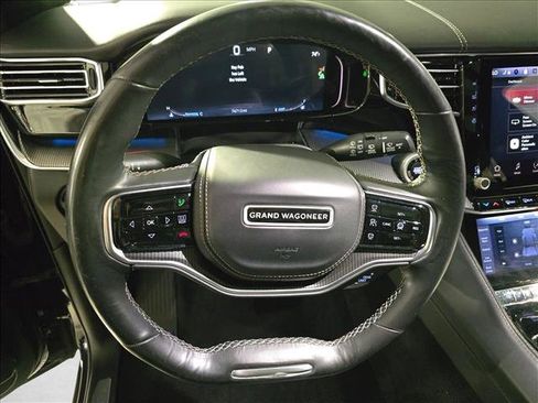 Used 2022 Jeep Grand Wagoneer Series II AWD/4WD image 20