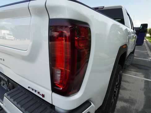 Used 2022 GMC Sierra 2500 AT4 w/ AT4 Preferred Package AWD/4WD image 38