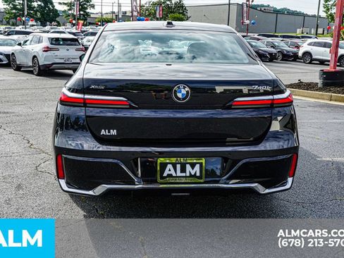 Used 2024 BMW 740i xDrive AWD/4WD image 10