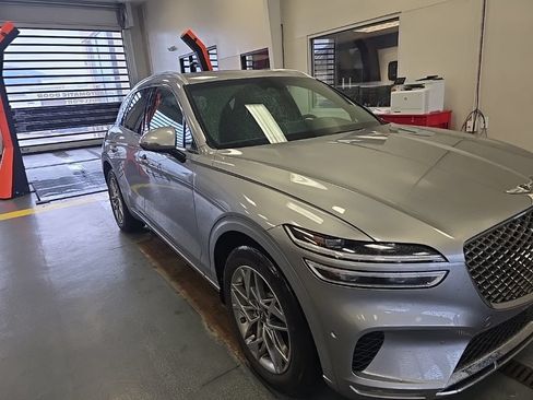 Used 2023 Genesis GV70 2.5T w/ Advanced Package AWD/4WD image 1