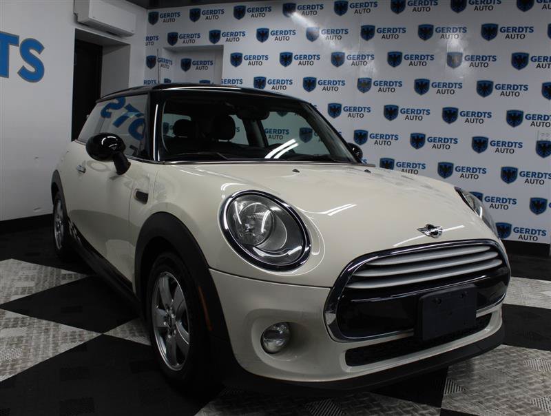 Used 2015 MINI Cooper 2-Door Hardtop FWD image 5