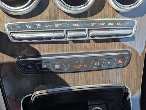 Used 2021 Mercedes-Benz GLC 300 image 24