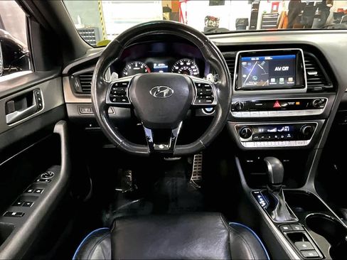 Used 2018 Hyundai Sonata Limited image 6