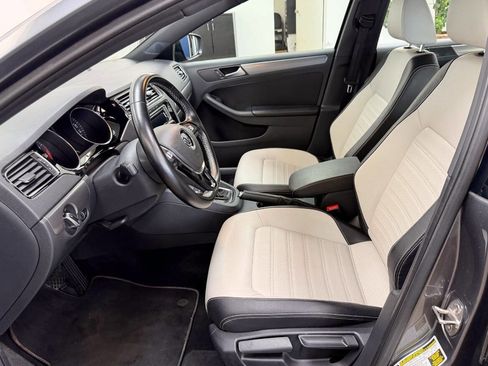 Used 2016 Volkswagen Jetta Sport image 43