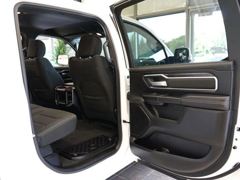 Used 2023 RAM 1500 Big Horn AWD/4WD image 46