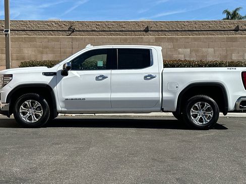Certified 2025 GMC Sierra 1500 SLT AWD/4WD image 7