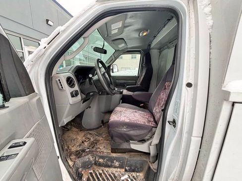 Used 2021 Ford E-350 and Econoline 350 Super Duty w/ Power Windows & Locks Group image 10