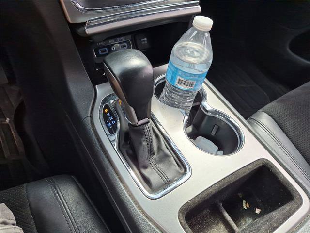 Used 2018 Jeep Grand Cherokee Altitude AWD/4WD image 10