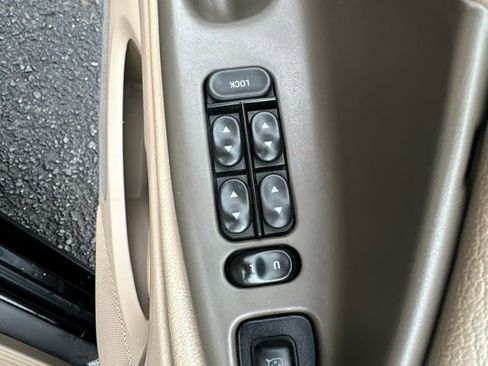 Used 2004 Ford Mustang GT Premium image 24