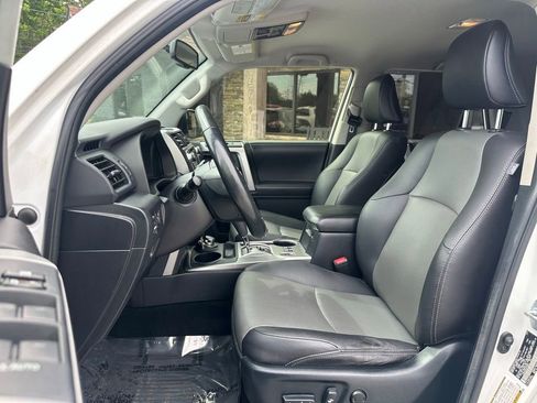 Used 2018 Toyota 4Runner SR5 Premium AWD/4WD image 12