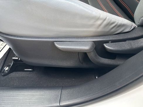 Used 2022 Nissan Kicks SR w/ Premium Package image 60