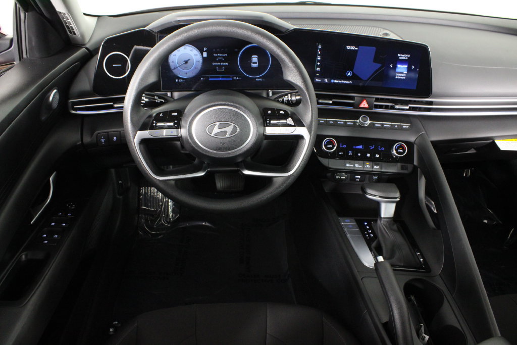 Certified 2024 Hyundai Elantra SEL FWD image 8