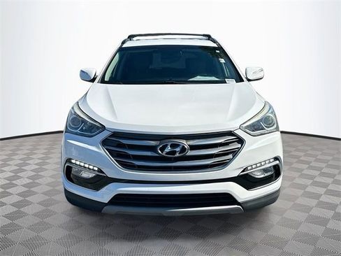Used 2018 Hyundai Santa Fe Sport image 2