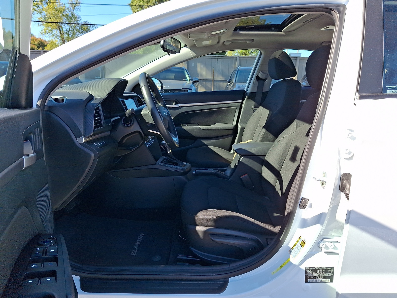 Used 2020 Hyundai Elantra Value Edition w/ Cargo Package (C1) FWD image 16