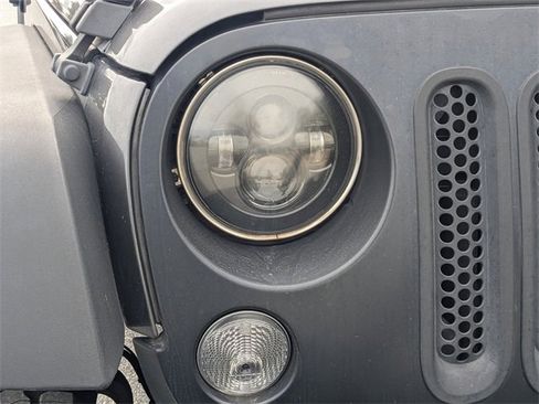 Used 2017 Jeep Wrangler Unlimited Sport image 10