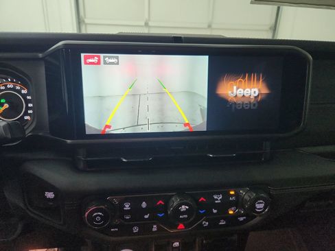 New 2026 Jeep Wrangler Unlimited Rubicon AWD/4WD image 24