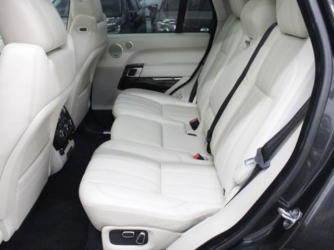 Used 2013 Land Rover Range Rover Supercharged image 32