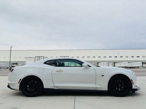 Used 2022 Chevrolet Camaro SS image 6