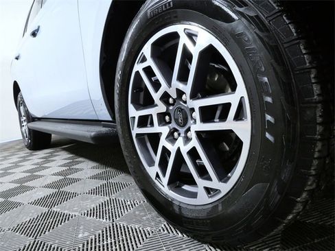 Certified 2025 Ford Expedition Active image 2