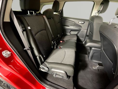 Used 2020 Dodge Journey SE w/ SE Popular Equipment Group FWD image 25