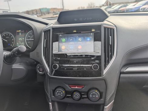 Used 2023 Subaru Forester Premium image 8