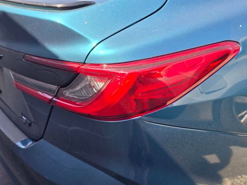 Used 2025 Toyota Camry XSE FWD image 10