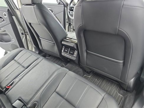 Used 2023 Land Rover Range Rover Evoque R-Dynamic SE image 11