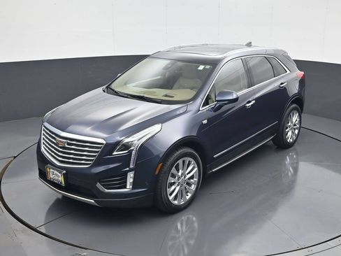 Used 2018 Cadillac XT5 Platinum w/ Driver Assist Package AWD/4WD image 13