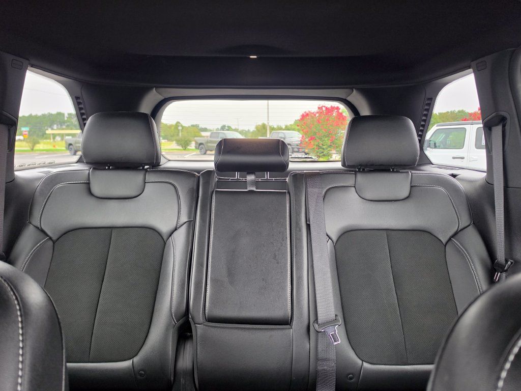 Used 2023 Jeep Grand Cherokee Altitude AWD/4WD image 31