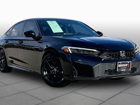 Used 2025 Honda Civic Sport image 3