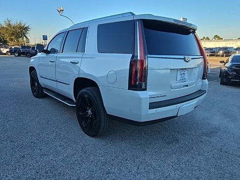 Used 2019 Cadillac Escalade 2WD image 5