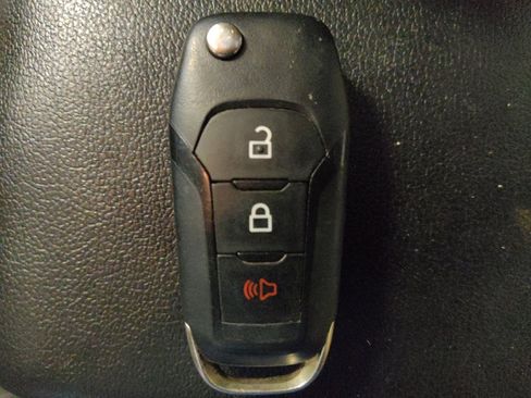 Used 2021 Ford EcoSport S image 32