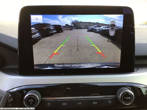 Used 2020 Ford Escape SEL image 9