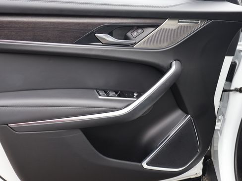 Used 2021 Jaguar F-PACE S image 15