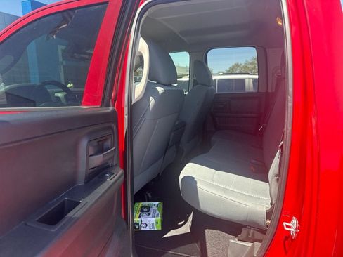 Used 2018 RAM 1500 Express RWD image 7