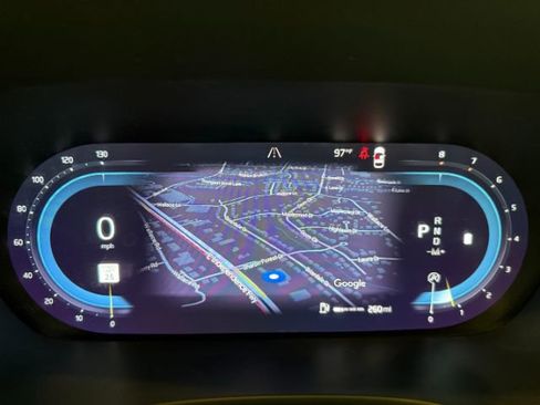 Used 2023 Volvo XC60 B5 Plus image 9