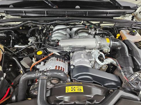 Used 2003 Land Rover Discovery SE image 3