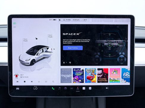 Used 2023 Tesla Model 3 Standard Range image 22