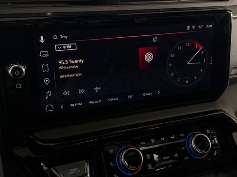 Used 2024 GMC Sierra 1500 AT4 w/ Technology Package image 20