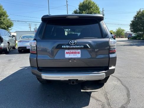 Used 2022 Toyota 4Runner TRD Off-Road Premium w/ Moonroof Package AWD/4WD image 4