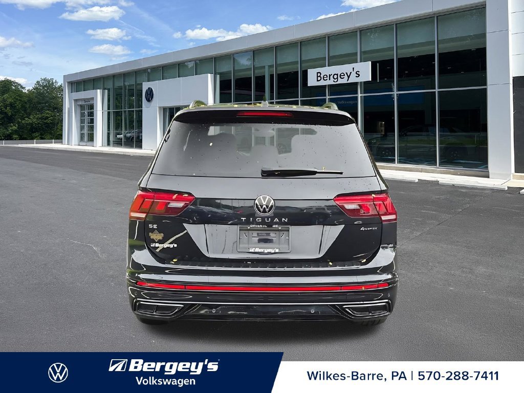 Certified 2024 Volkswagen Tiguan SE R-Line AWD/4WD image 10