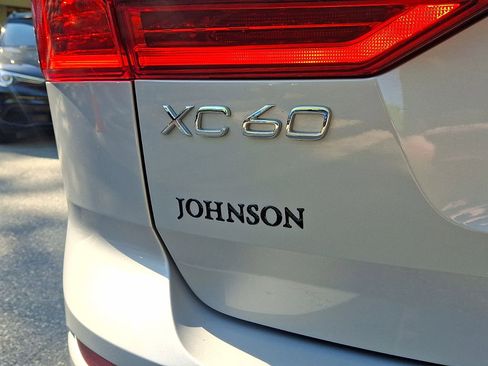 Used 2023 Volvo XC60 T8 Ultimate w/ Climate Package AWD/4WD image 23