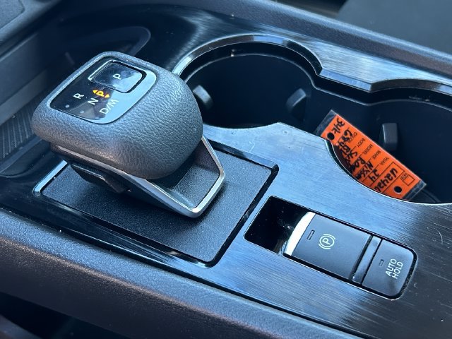 Used 2024 Nissan Rogue S FWD image 16