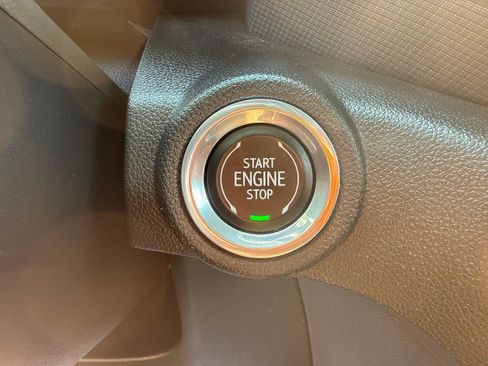 Used 2023 Chevrolet TrailBlazer LT w/ Convenience Package FWD image 17