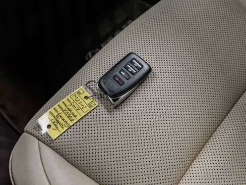Used 2017 Lexus ES 350 w/ Accessory Package 2 FWD image 69